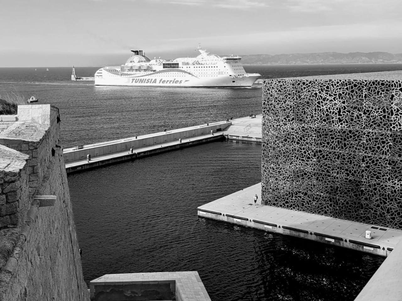 Vue Mer Le Panoramique Vieux-Port De Marseille Kültér fotó